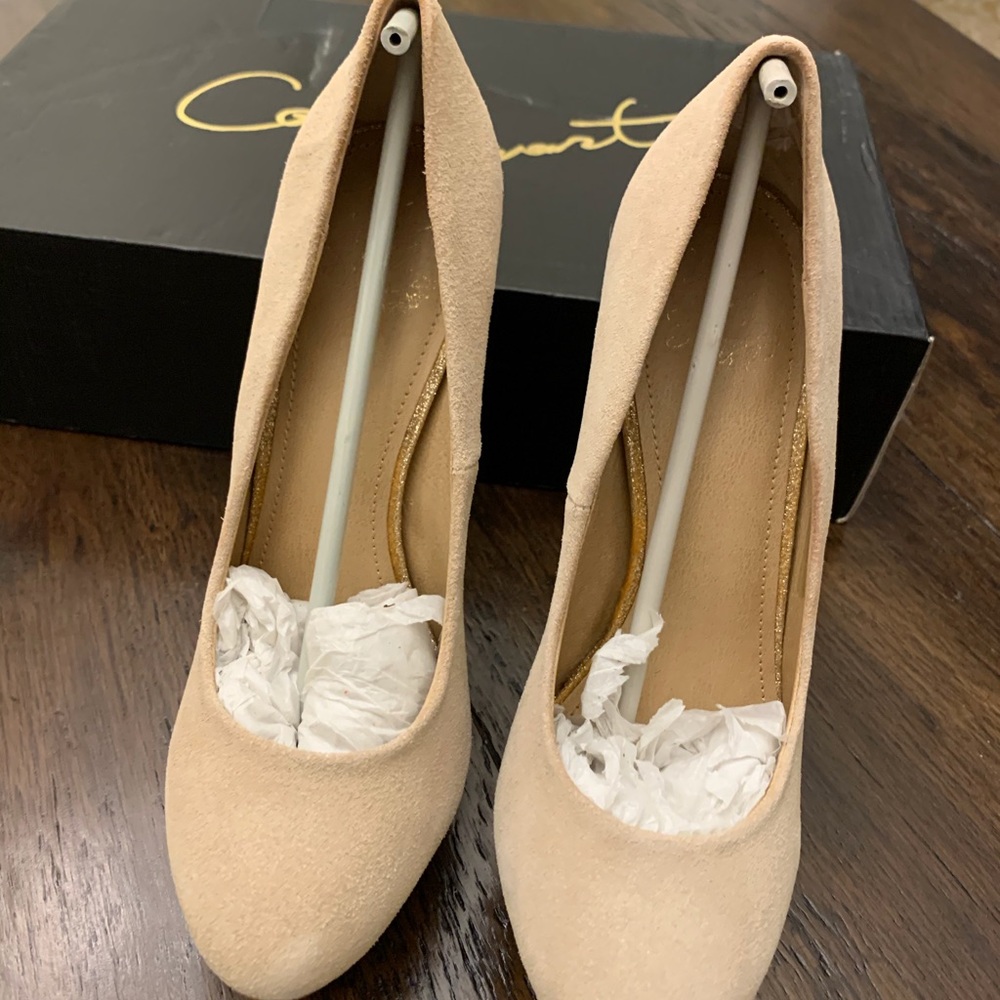 Colin Stuart Heels - image 5